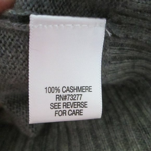 APT.9 $125 100% Cashmere Gray Animal Print Cardigan Sweater size Medium NWT - Picture 5 of 7